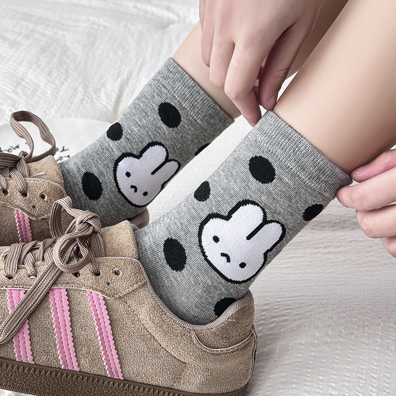 Miffy rabbit socks high color  - đánh giá và giá Airtag Holder Case
